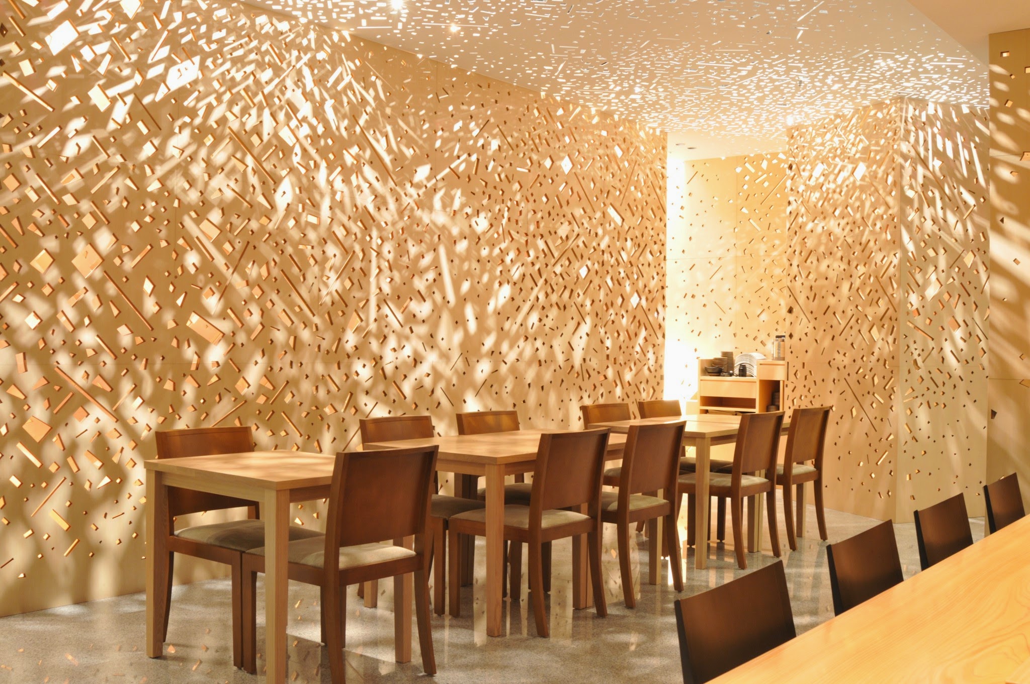 春秋ユラリ 恵比寿 ごちめし 飲食店のメニューをお食事券でプレゼントできるサービス